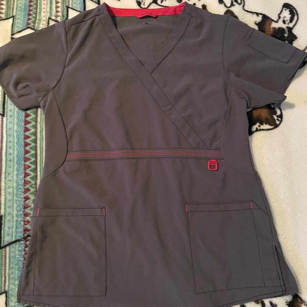 Carhartt Chic Gray Scrub Top with Pink Details Carhartt.